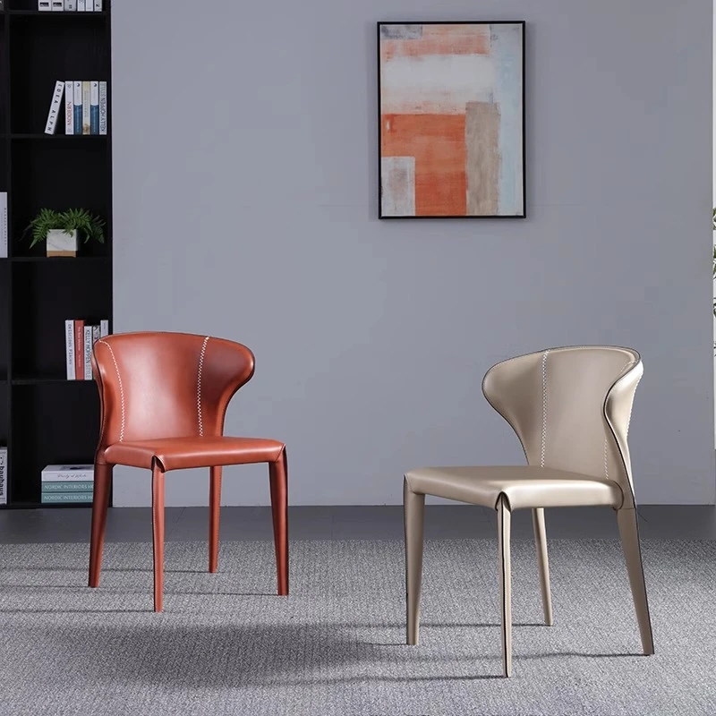 意式马鞍皮餐椅家用现代简约餐桌椅靠背凳子设计师椅子高端马鞍椅