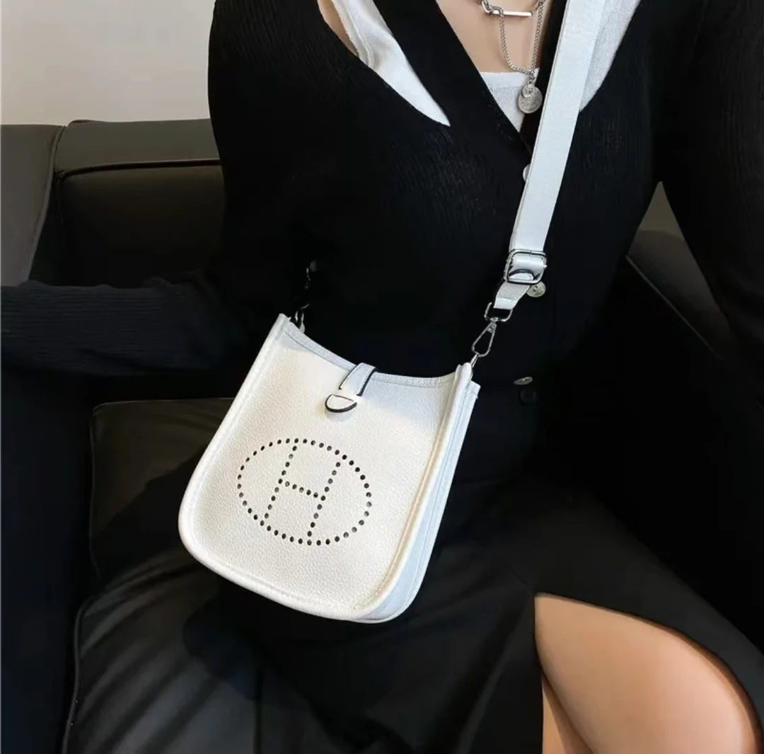 THEA新款时尚百搭气质单肩斜挎手机包-圣杯蓝