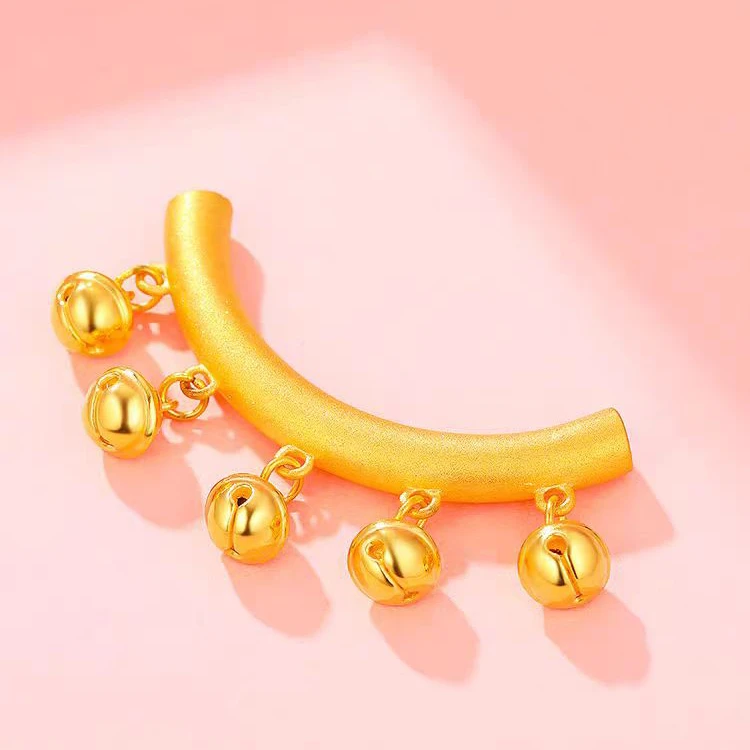 Chow Tai Seng/周大生足金弯管铃铛吊坠经典百搭节日礼物时尚轻奢