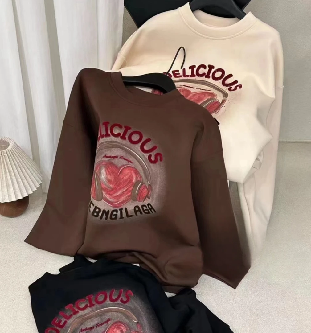 【公主屋】印花爱心耳机加绒T恤2725