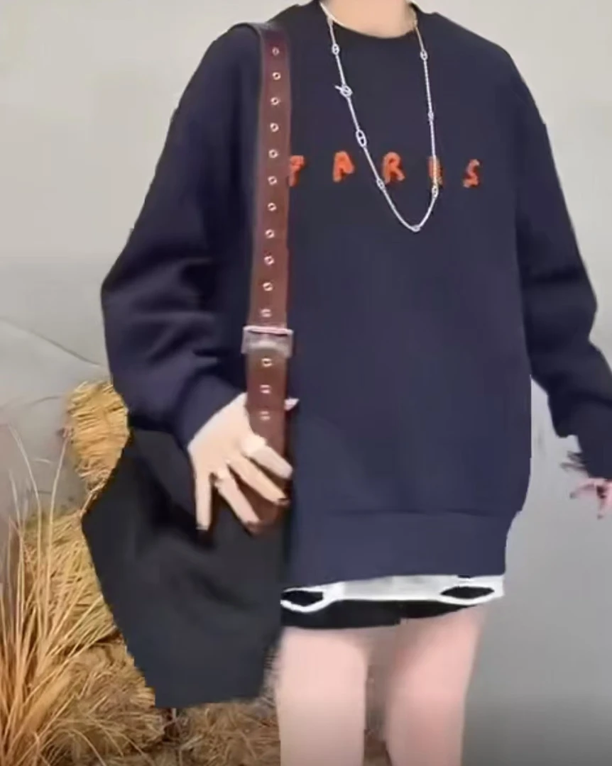 【公主屋】前面刺绣后印花太空棉卫衣091