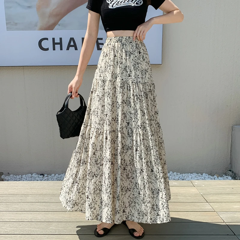高级感皱皱丝雪纺碎花半身裙女2023夏季松紧高腰中长款遮胯a字裙