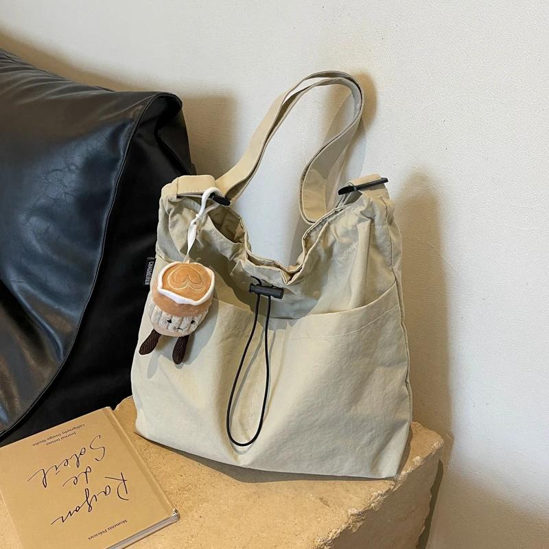 夏季休闲大容量托特包女2024新款时尚尼龙布单肩包上课通勤斜挎包