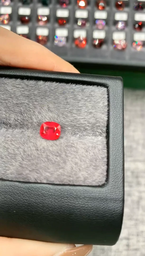 【闪购商品】定制尖晶石裸石未镶嵌枕型   红色调  1.58ct