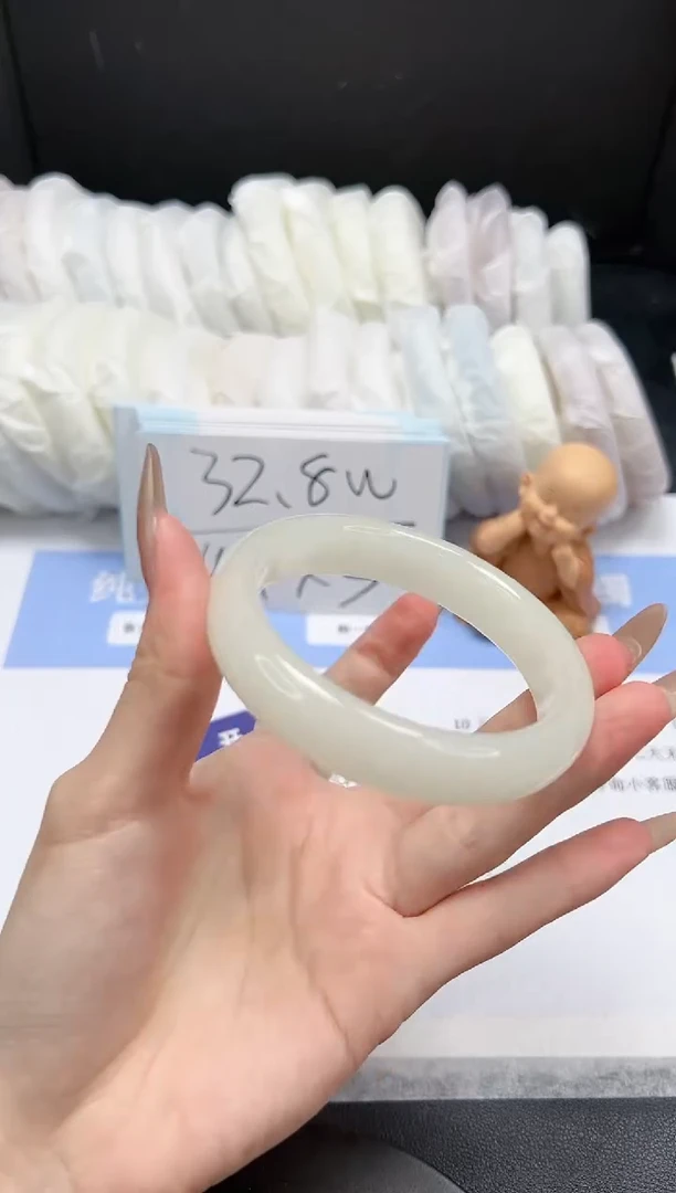 【闪购商品】石英质玉手镯未镶嵌A366-58.9
