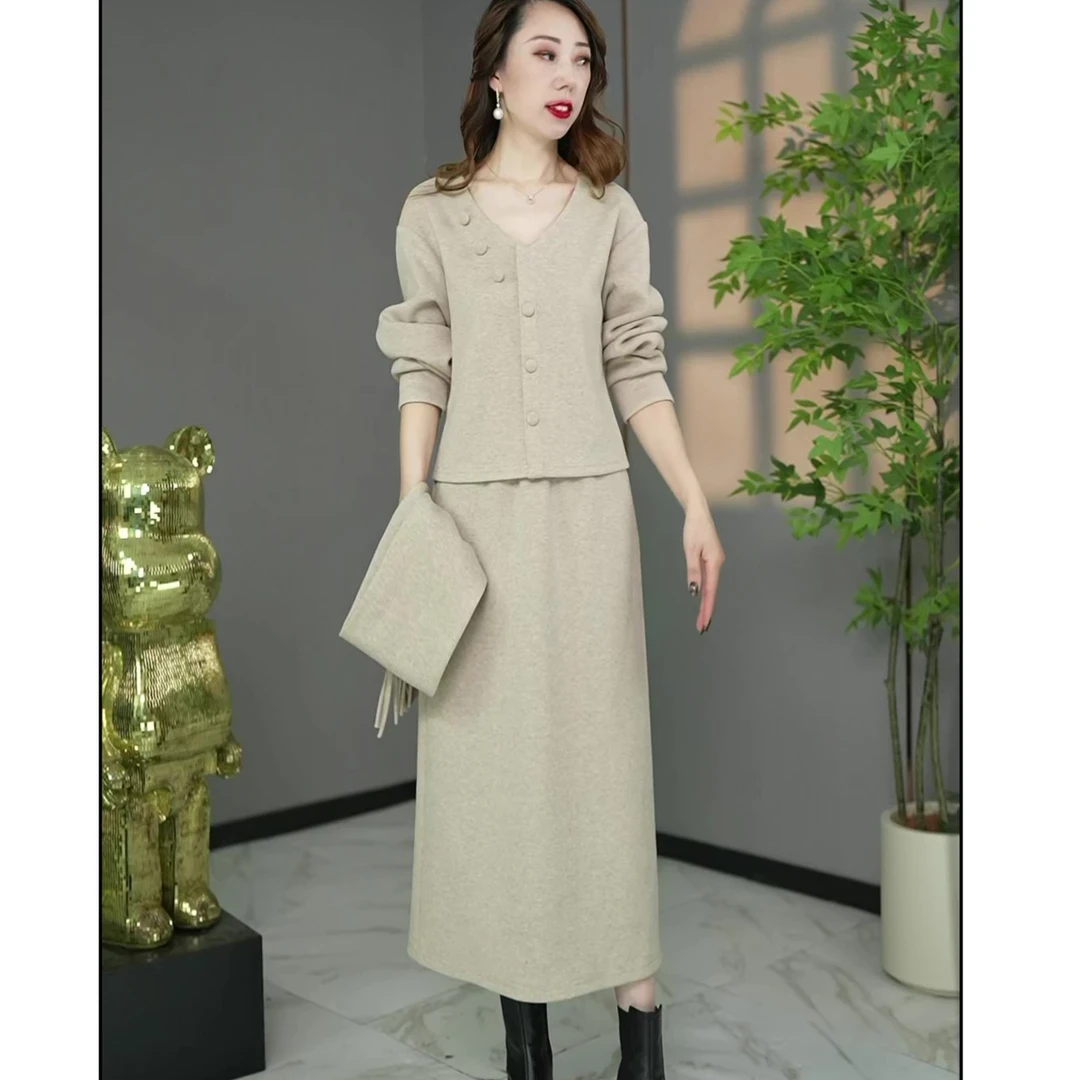 2024年秋冬季套装新款法式洋气加厚围巾领半裙高档旗袍35-45岁