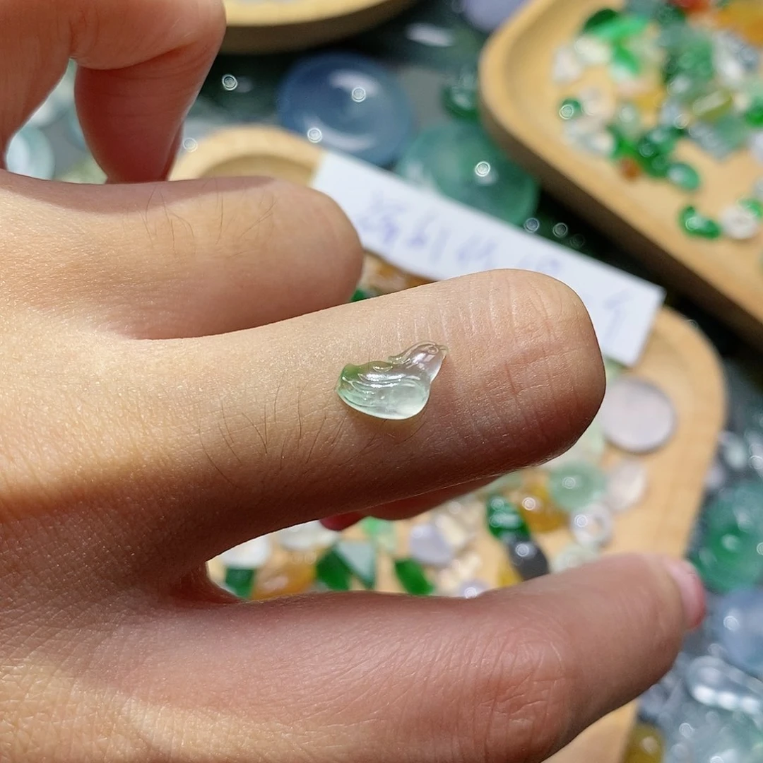 定制翡翠未镶嵌翡翠