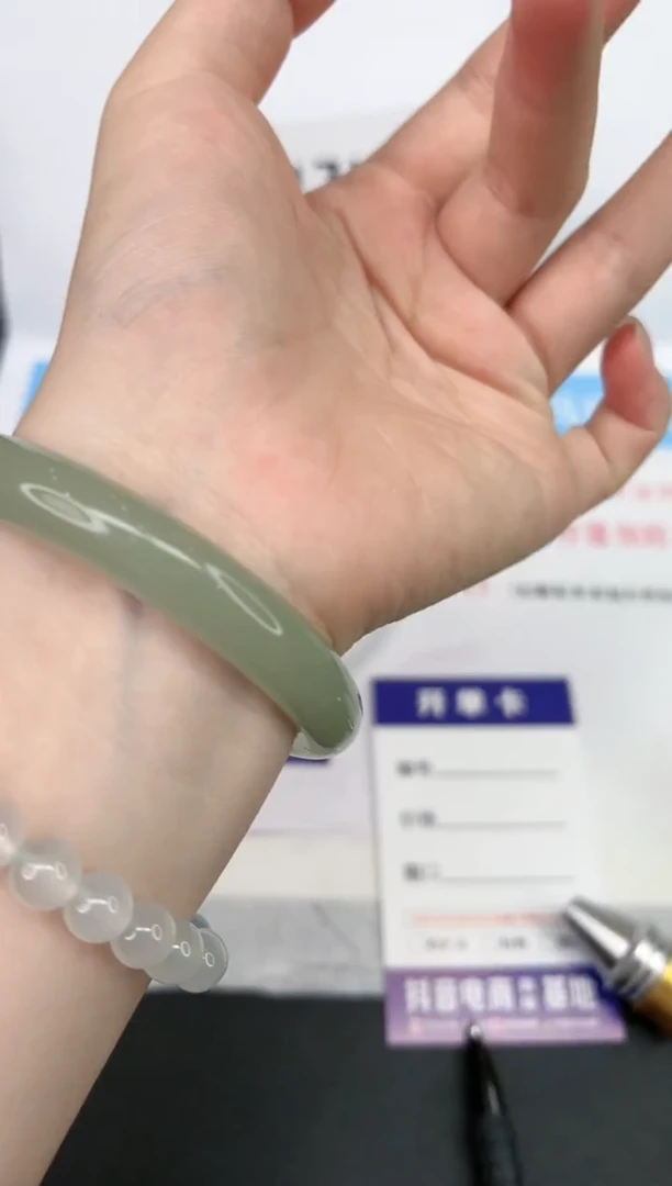 【闪购商品】石英质玉手镯未镶嵌A232    57