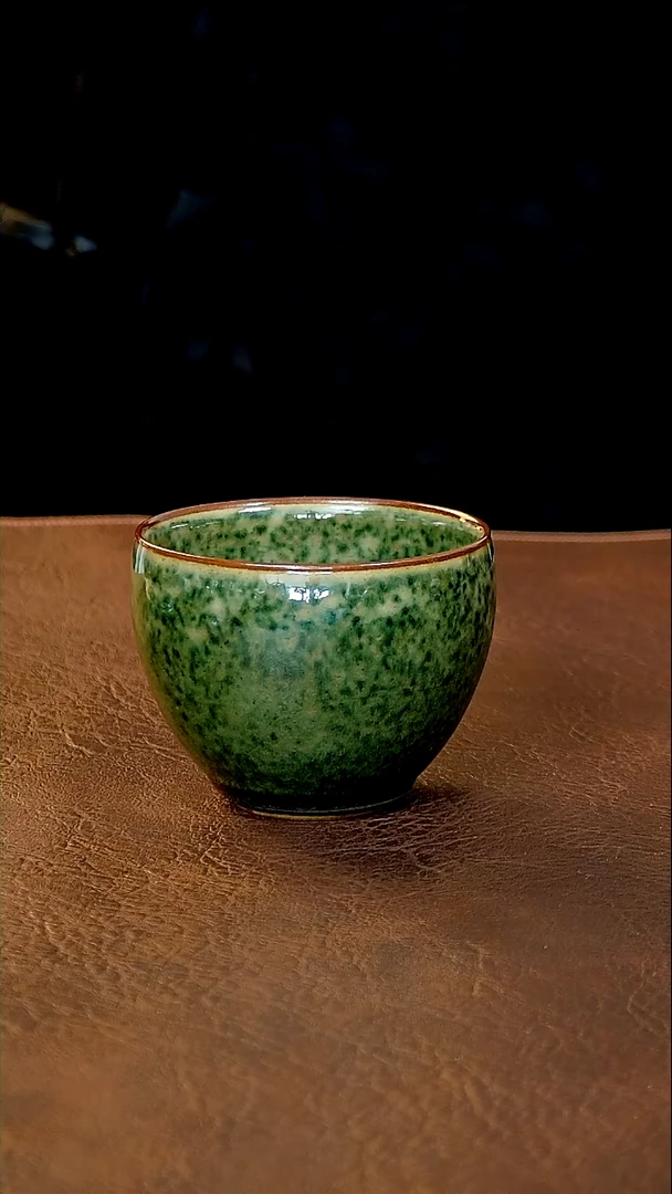 【闪购商品】陶瓷176 孔雀绿钧瓷鸡心杯 何款