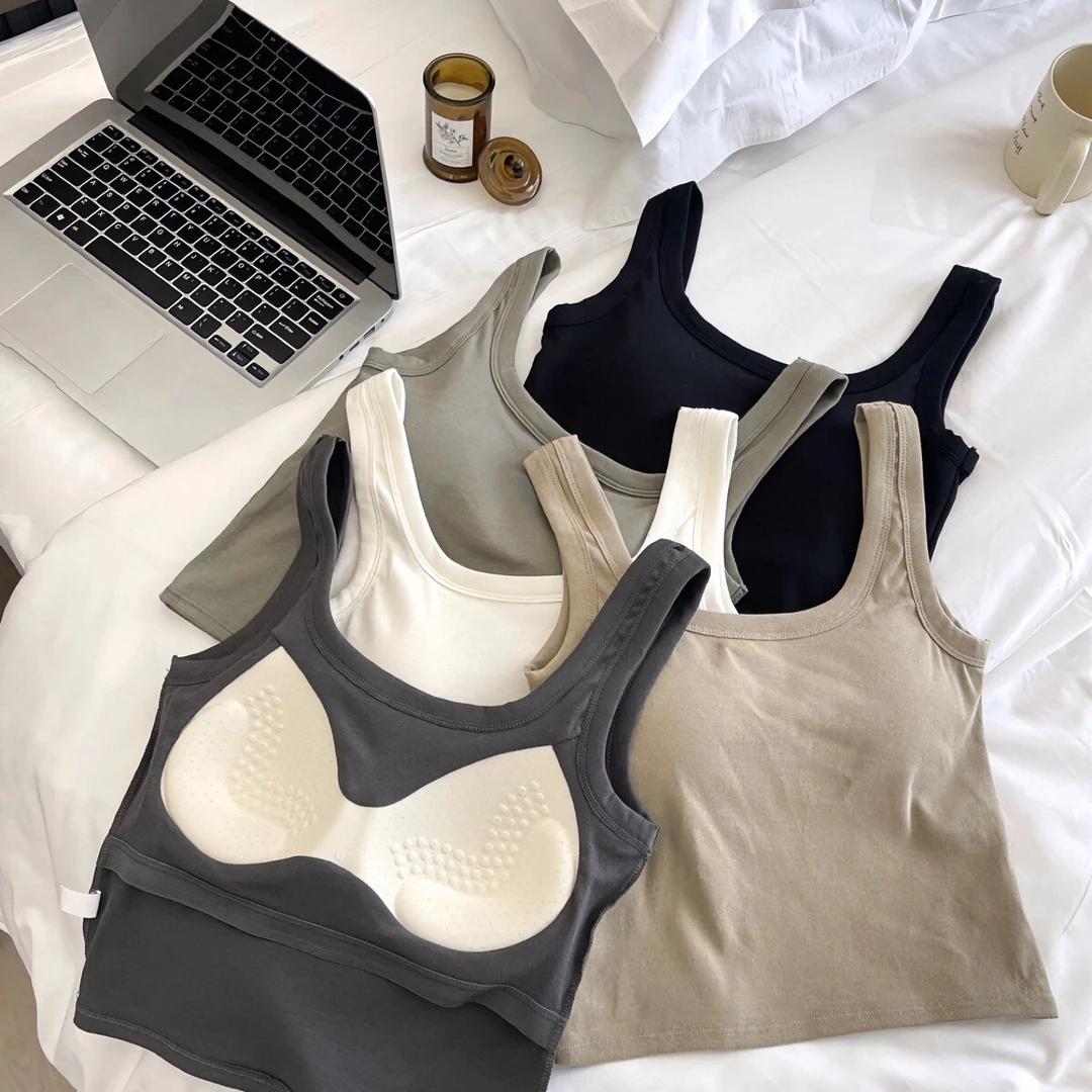 伊姿倩新款背心带胸垫一体韩版短款吊带纯欲百搭打底外穿胸垫背心