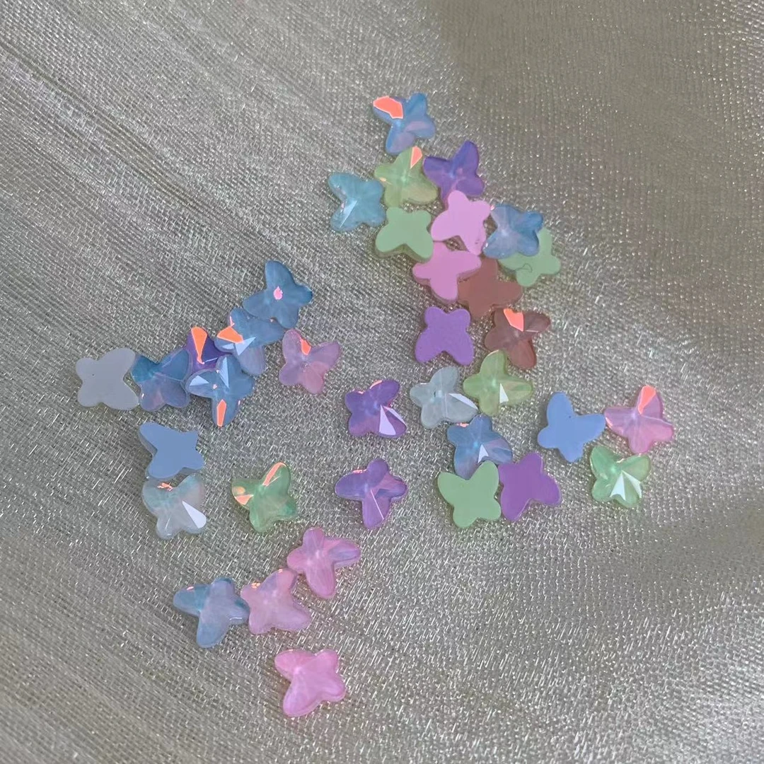 美甲 马卡龙蝴蝶钻