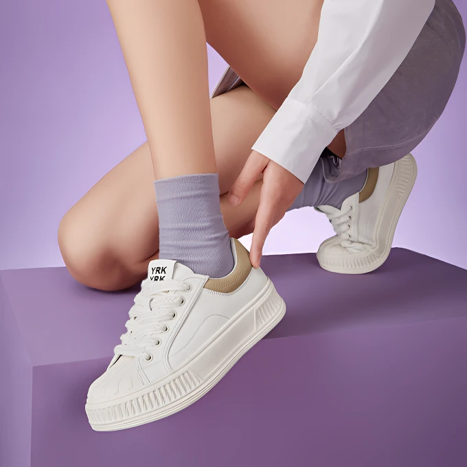 【意尔康】时尚百搭小白鞋贝壳头真皮女鞋透气运动休闲鞋厚底饼干鞋