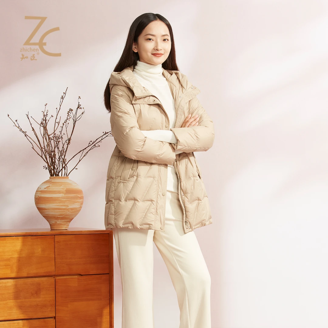 知臣冬季女款连帽羽绒服