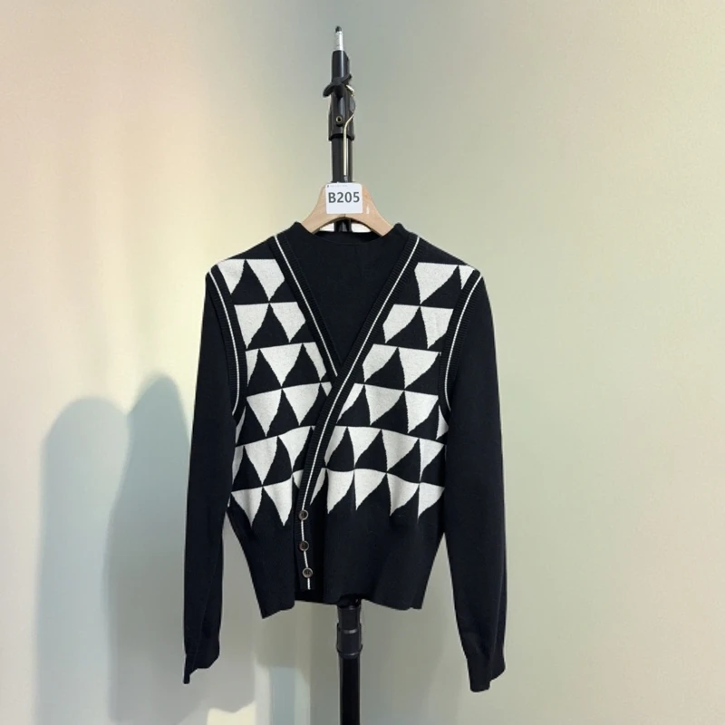 【B205-上衣-新款时尚秋冬大牌女装-D-NW】