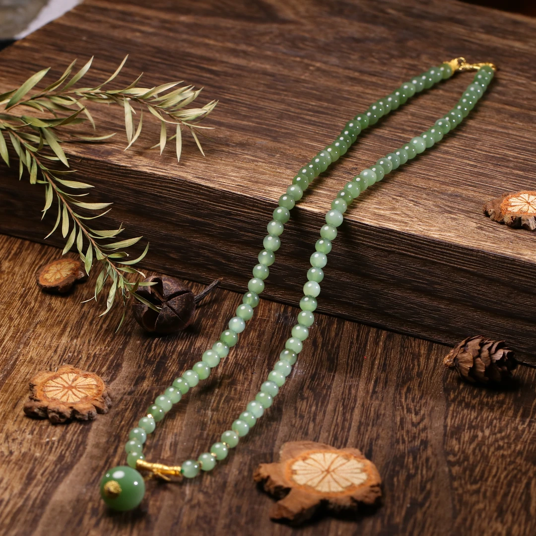 【泓贝珠宝-I997】18k金配饰和田玉碧玉冰猫眼圆珠设计款项链