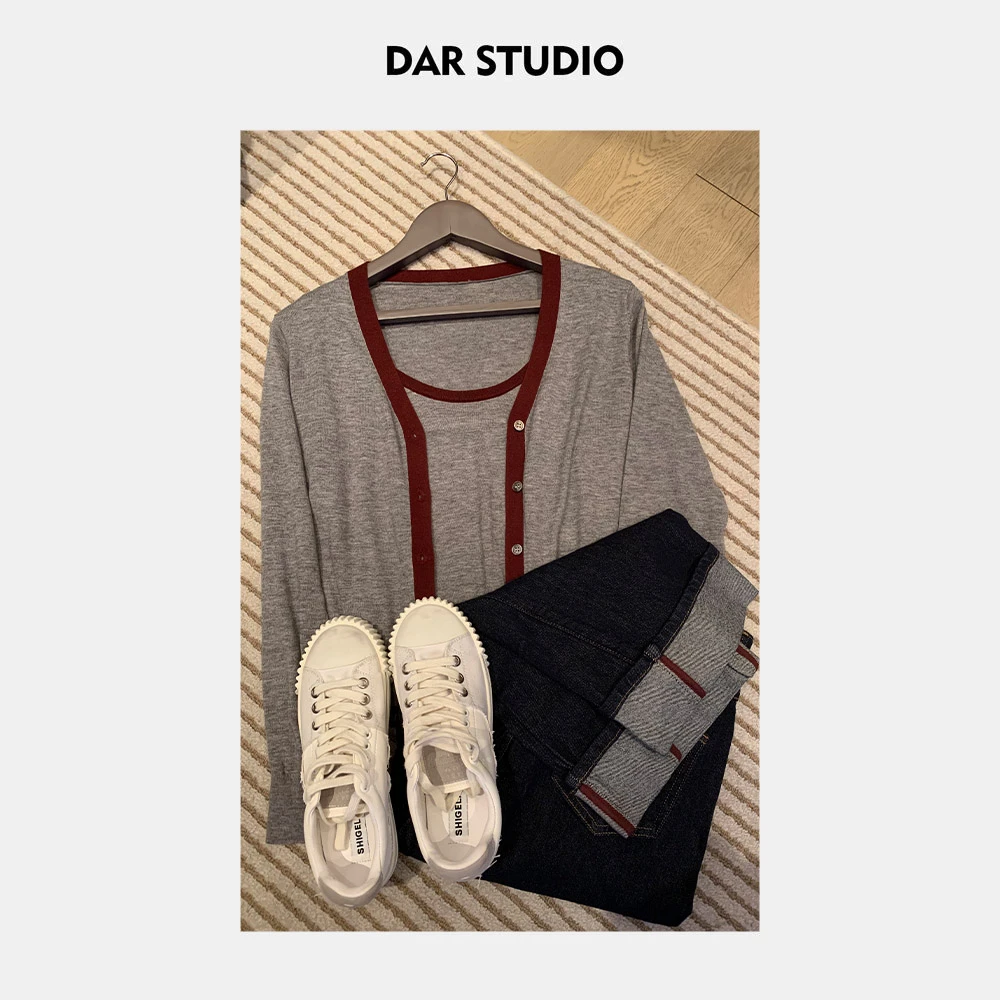 DAR STUDIO 【穿搭日常】绵羊毛混纺秋季新背心+开衫套装24026