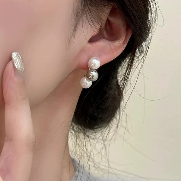 铜合金仿珍珠耳饰 耳钉轻奢小众高级感气质冷淡风珍女珠时尚耳环