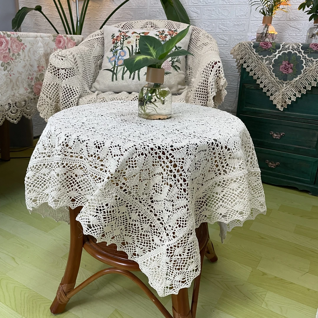 A011-2棉质（90CM方）米白色编织镂空盖巾