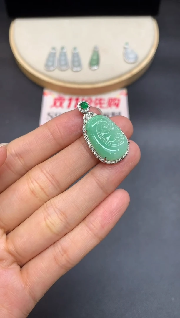 【闪购商品】翡翠吊坠(不含链)银S925镶嵌如意【多样性发其一】