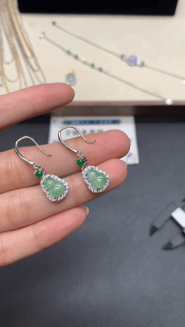 【闪购商品】翡翠耳饰银S925镶嵌葫芦【无服务费】