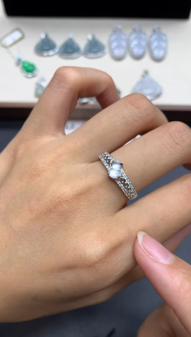 【闪购商品】翡翠戒指银S925镶嵌葫芦【无服务费】