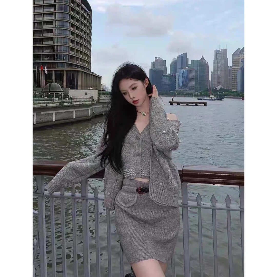 【芊羽原版轻奢高定】早秋新款重工钉珠高级感灰色针织开衫修身半裙