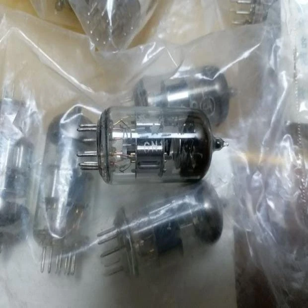 北京早期6N11电子管  备件箱里的  金栅丝 同年月 ECC88 6922