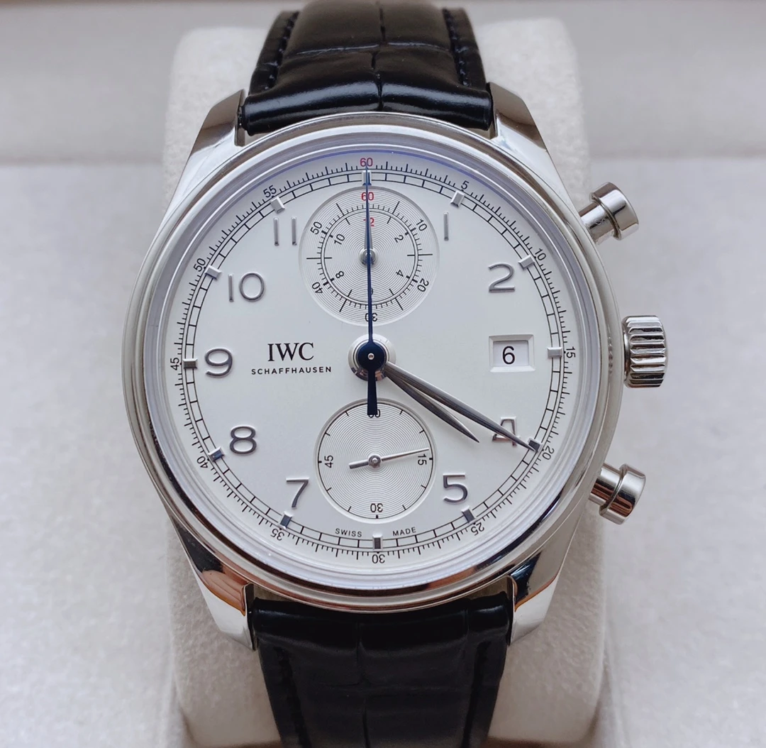 99新 IWC/万国 葡萄牙 42MM 自动机械 精钢材质 皮带 折叠扣