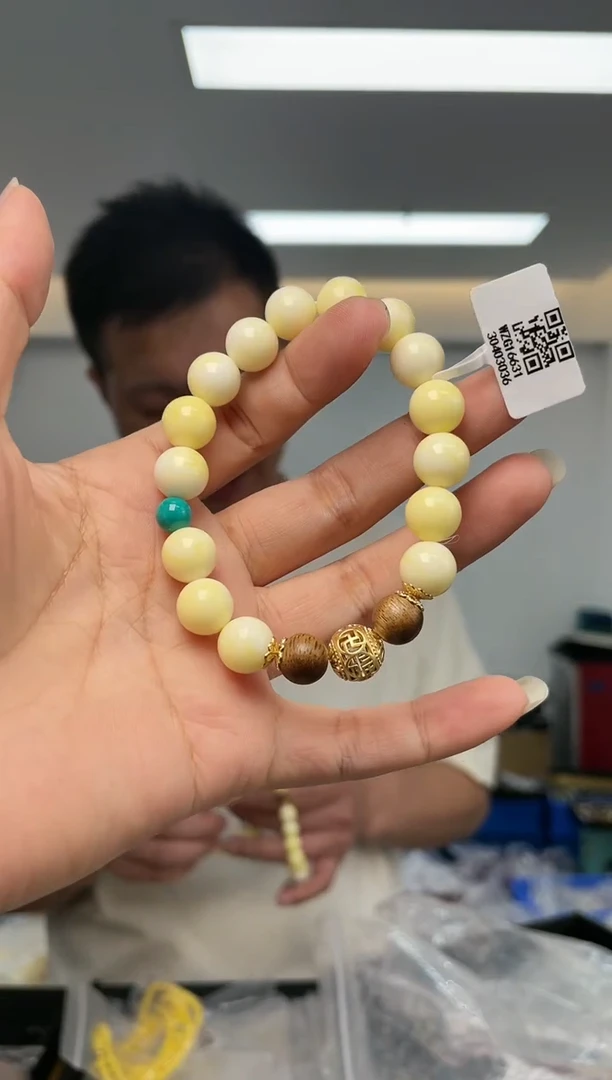【闪购商品】蜜蜡裸石未镶嵌多样性单个发货