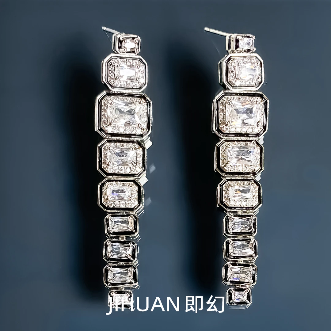 即幻 铜合金耳饰 欧风银色轻奢流苏耳饰小众时尚设计师耳钉X-7931