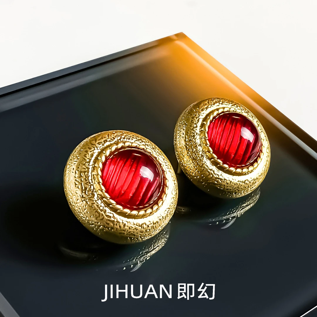 即幻 铜合金耳饰 时尚百搭复古小众设计师红色圆形精致耳钉B-8449