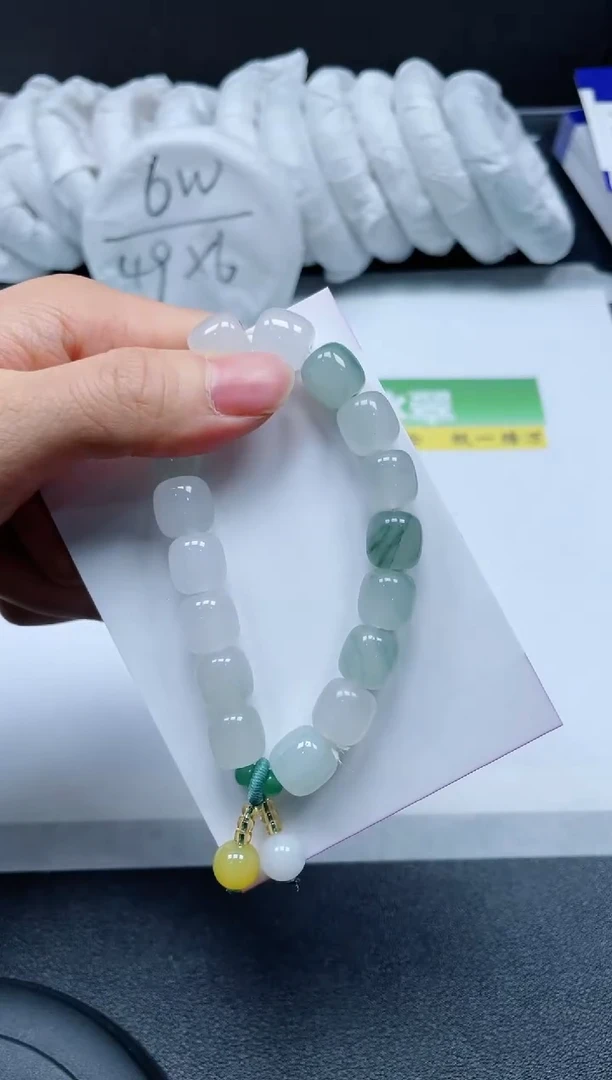 【闪购商品】石英质玉手镯未镶嵌天山翠手链(多样性发货)