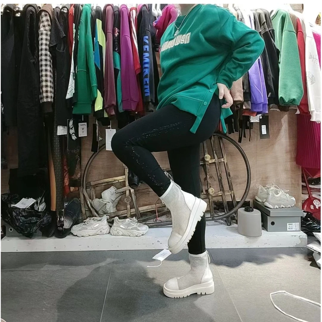 百搭弹力加绒烫钻女款打底裤美人裤黑色