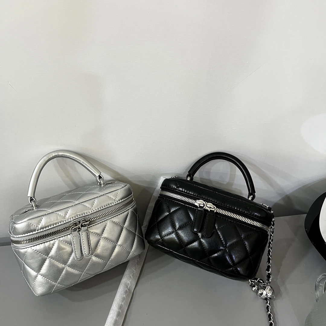 设计师女包新款2023夏牛皮斜挎包链条包轻奢迷你小包化妆包手提包