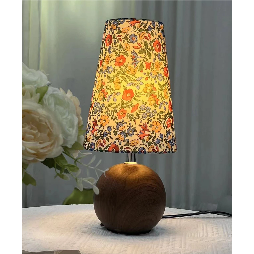 【向向家】复古碎花小台灯三色光百搭法式田园风台灯 直径15*33cm