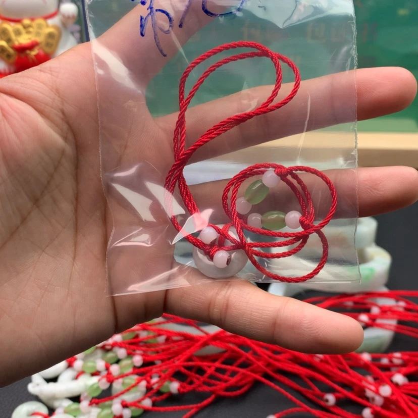 【闪购商品】翡翠颈饰未镶嵌常***?