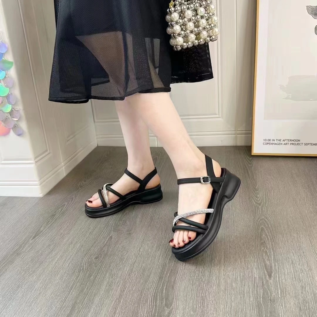 2024夏季新款女凉鞋网红款时尚百搭松糕厚底女凉鞋轻便舒服防滑鞋