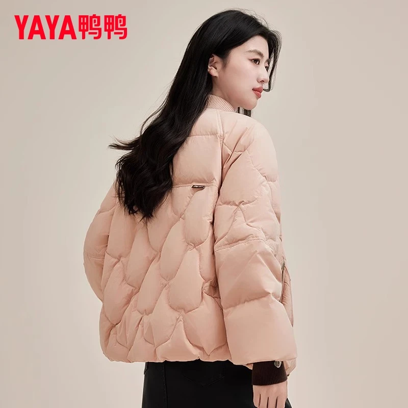 YAYA/鸭鸭羽绒服女短款秋冬棒球领休闲针织袖保暖外套YE4B705505L
