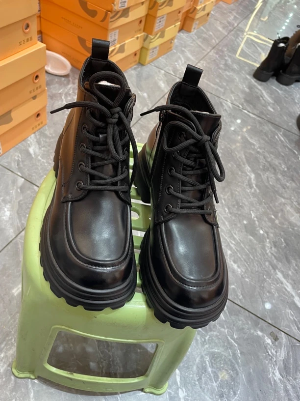 1881圆头短款马丁靴女英伦风厚底粗跟加绒短靴