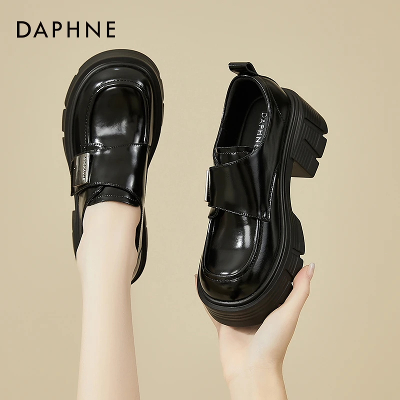 达芙妮乐福鞋女鞋2025新款春秋英伦风厚底单鞋增高白色软底小皮鞋