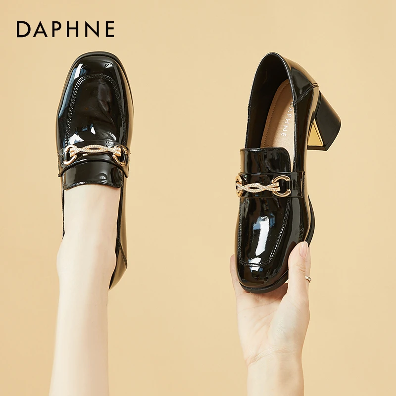 Daphne/达芙妮粗跟单鞋女秋季英伦真皮小皮鞋职业通勤高跟乐福鞋