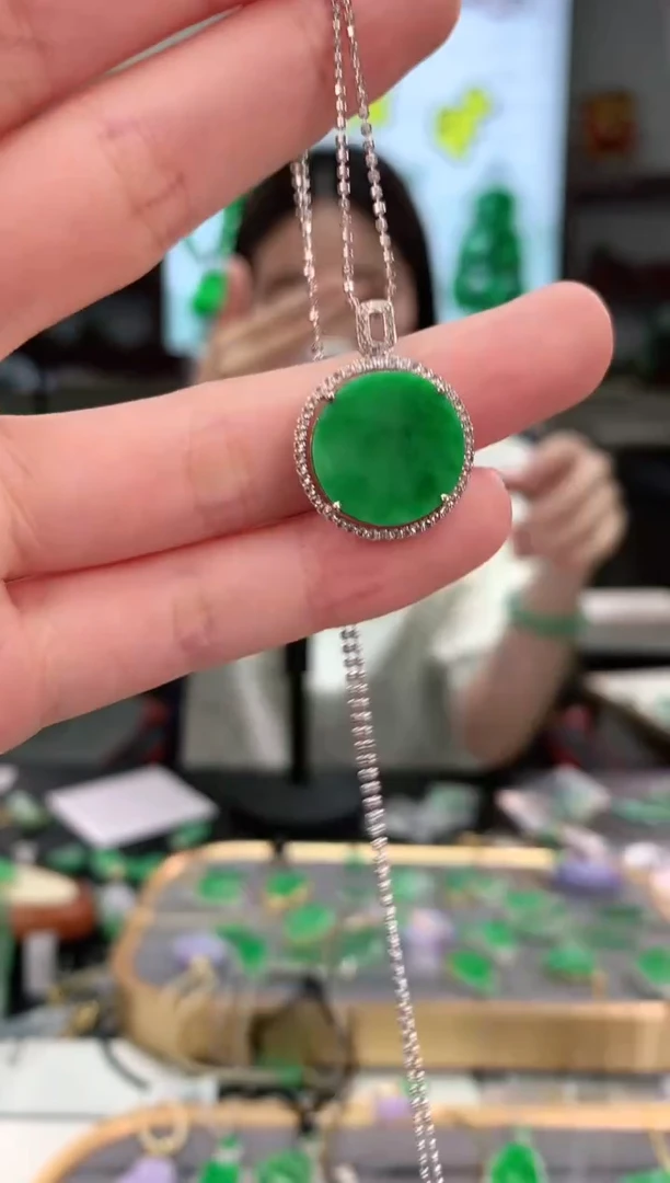 【闪购商品】翡翠颈饰18K金镶嵌 赠礼盒证书敏