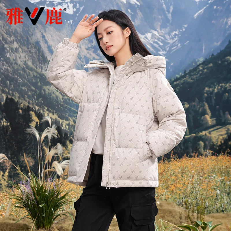 雅鹿2024秋冬新款短款羽绒服女保暖宽松大码休闲显瘦连帽加厚外套