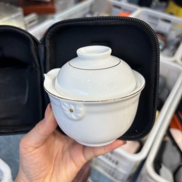 羊脂玉瓷描金旅行茶具4632