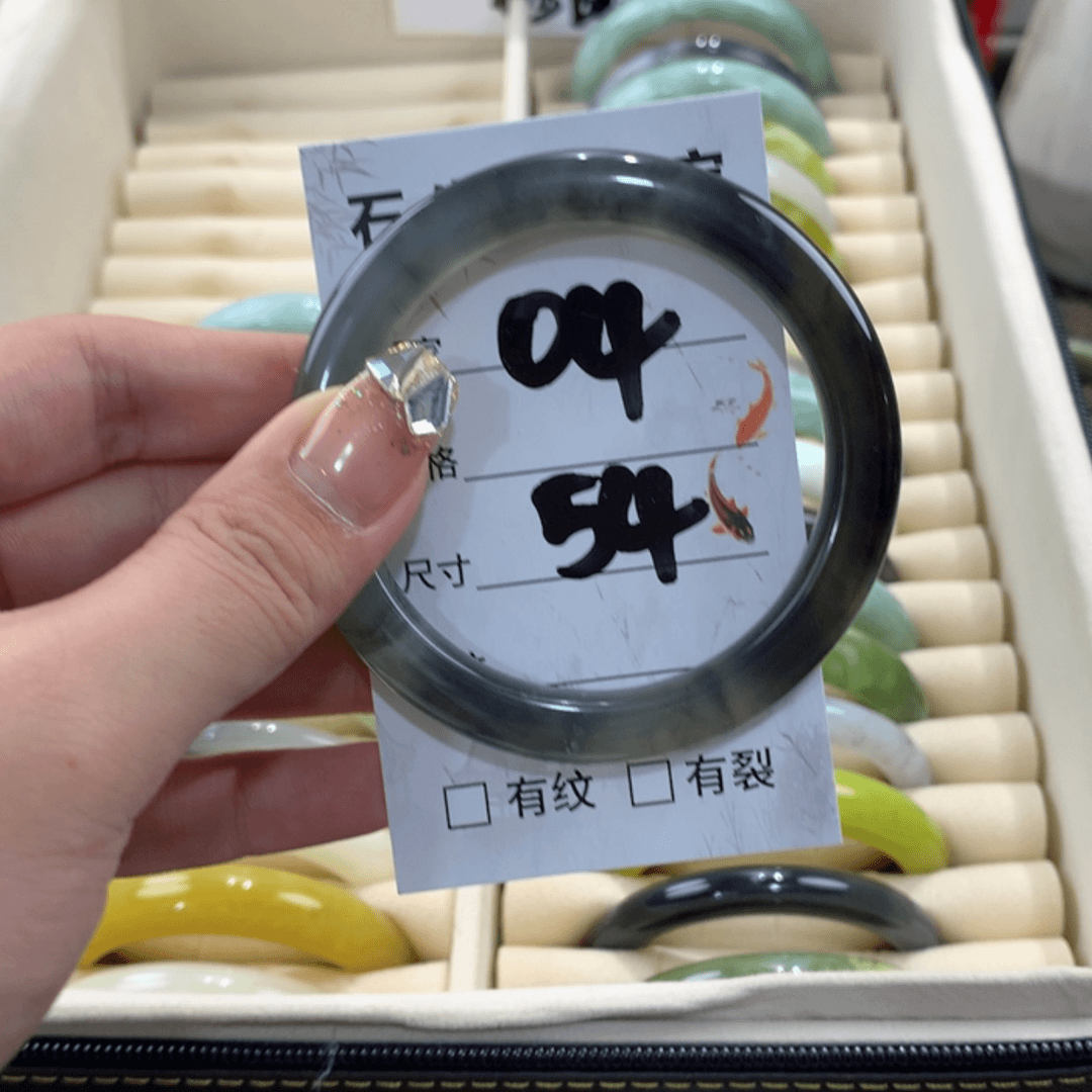 【闪购商品】蛇纹石玉手镯未镶嵌