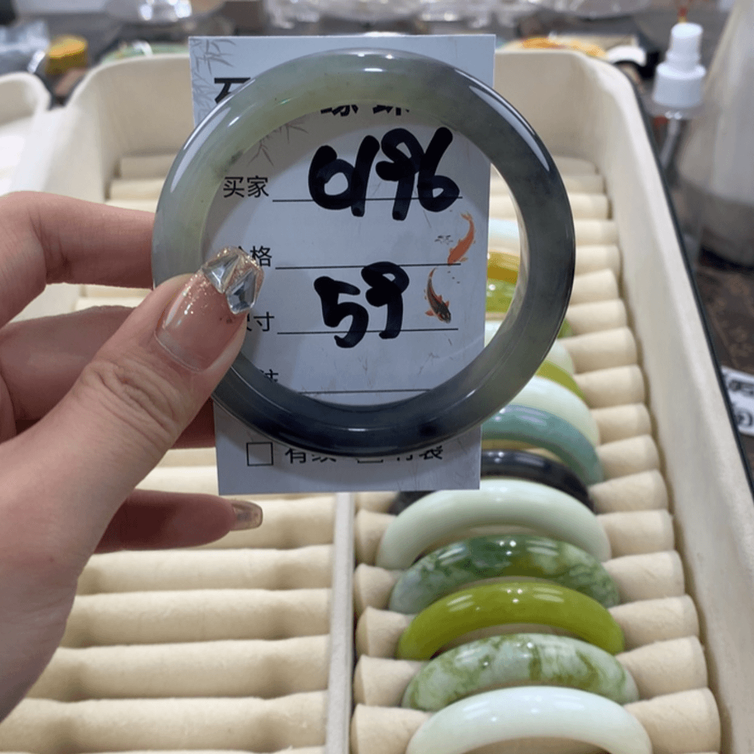 【闪购商品】蛇纹石玉手镯未镶嵌