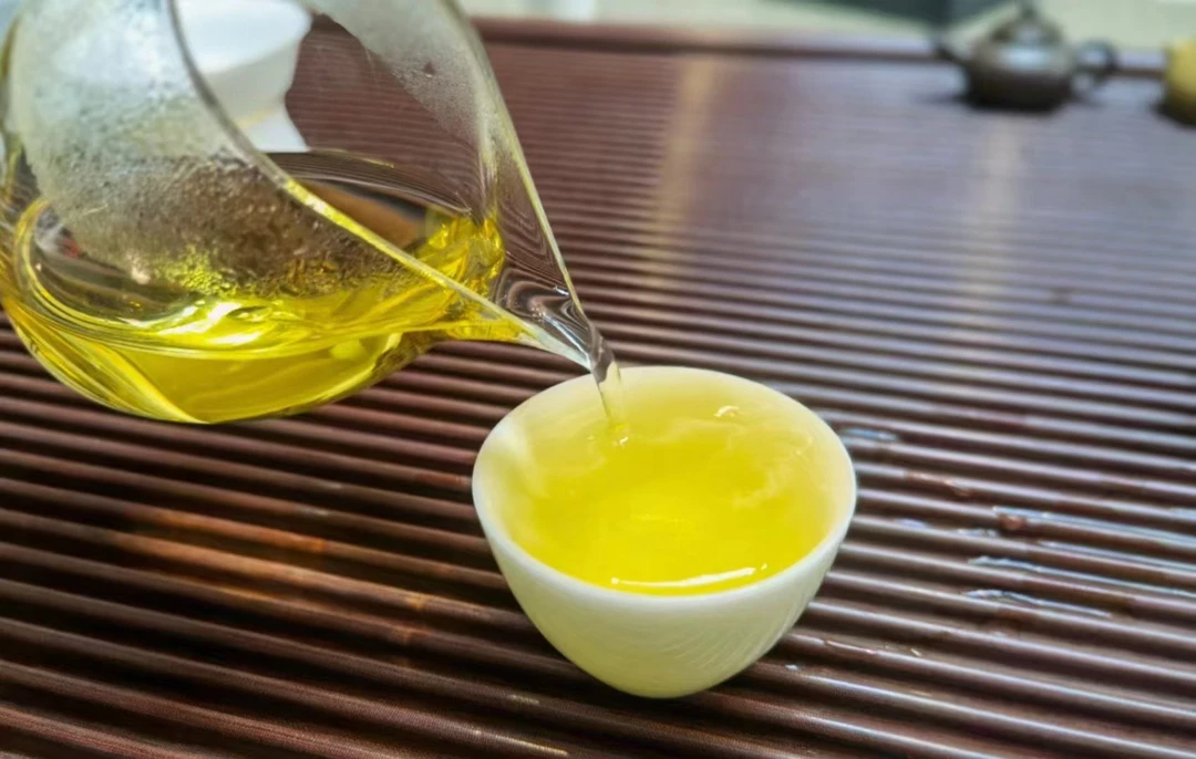 冰岛老寨26号 17号箱子（里面有高货一盒）