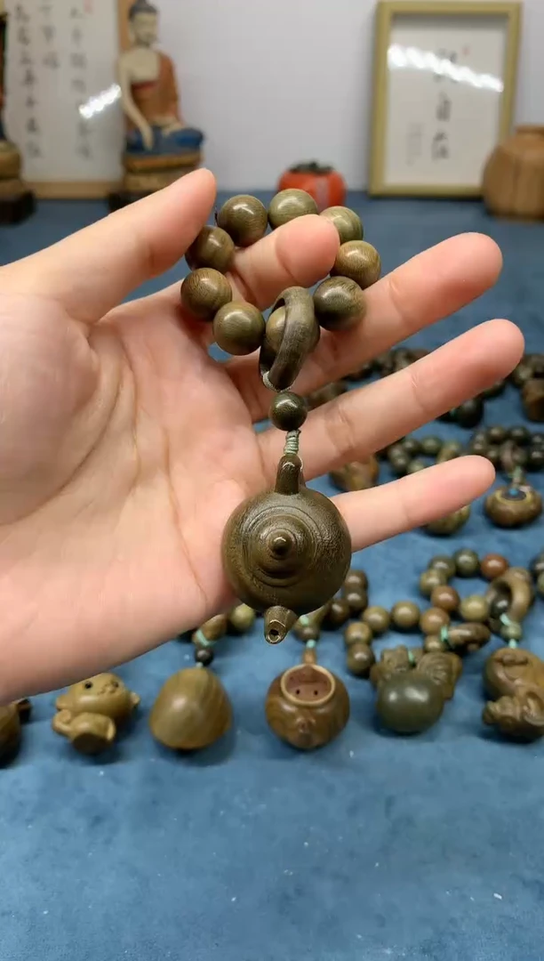 【闪购商品】维腊木（绿檀）把件实心把把壶 盘玩件