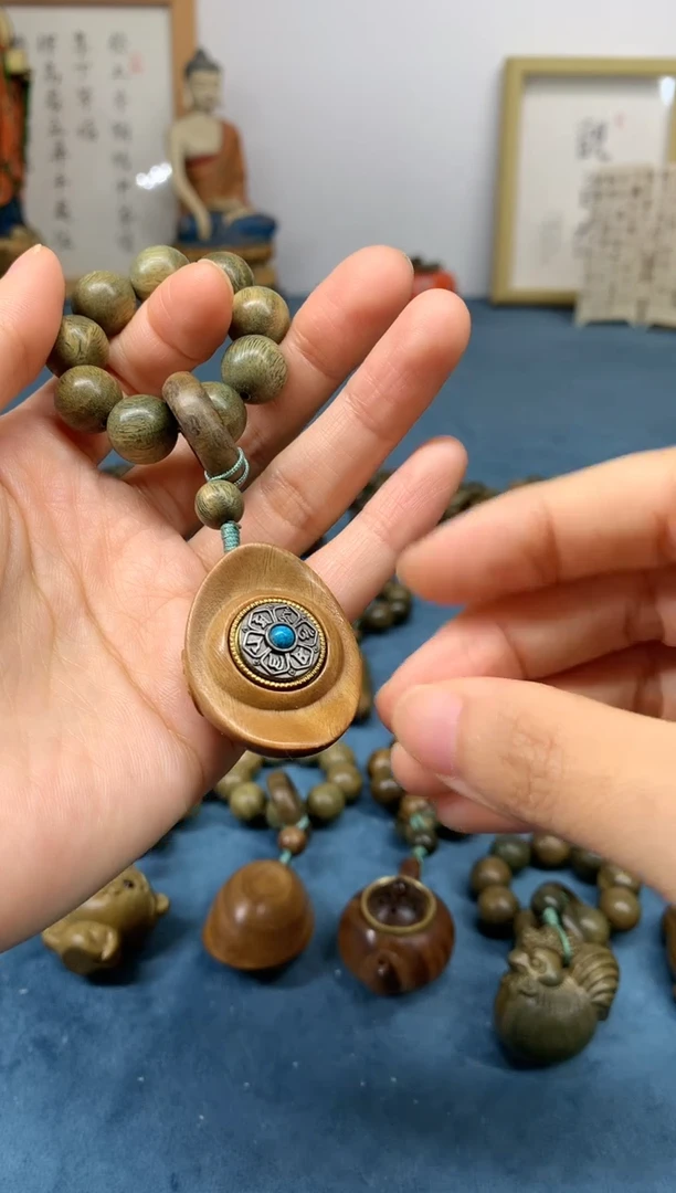 【闪购商品】维腊木（绿檀）元宝转转 盘玩件