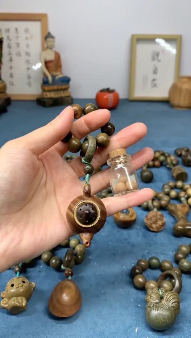 【闪购商品】维腊木（绿檀）把把壶香囊 送1瓶香丸
